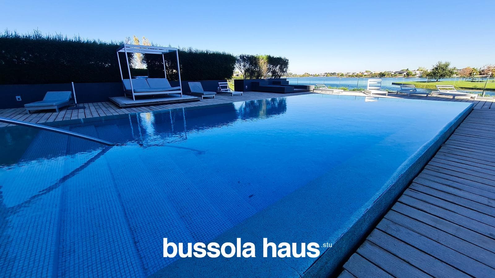 3-room apartment overlooking the lake in Yoo Nordelta