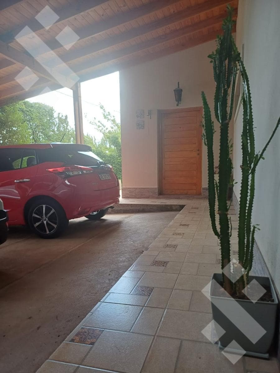 For Sale | 3-Bedroom House | Eligible for a Mortgage | Las Lilas Neighborhood, Plottier