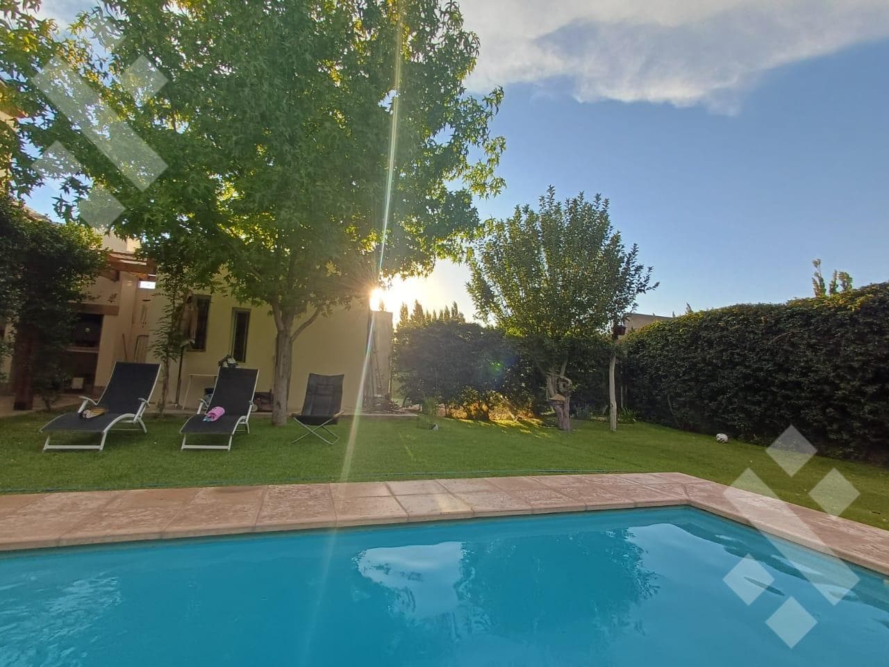 For Sale | 3-Bedroom House | Eligible for a Mortgage | Las Lilas Neighborhood, Plottier