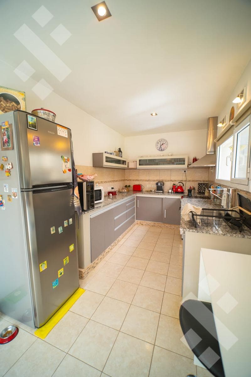 For Sale | 3-Bedroom House | Eligible for a Mortgage | Las Lilas Neighborhood, Plottier