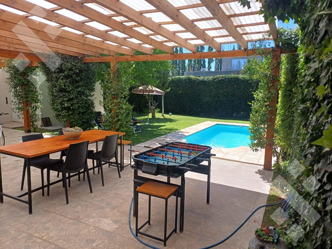 For Sale | 3-Bedroom House | Eligible for a Mortgage | Las Lilas Neighborhood, Plottier