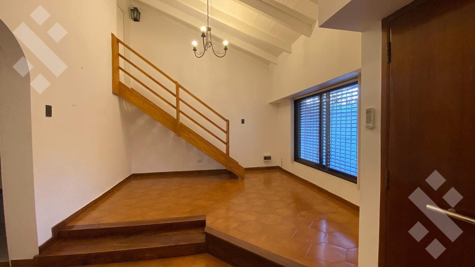 FOR SALE: 3-Bedroom House with Barbecue Area in the Jardines del Rey Neighborhood - Eligible for a Mortgage