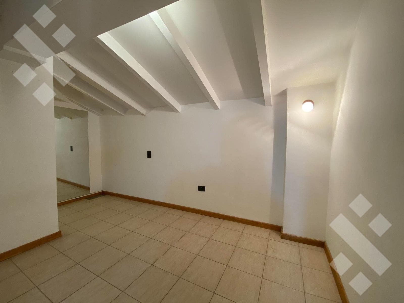 FOR SALE: 3-Bedroom House with Barbecue Area in the Jardines del Rey Neighborhood - Eligible for a Mortgage