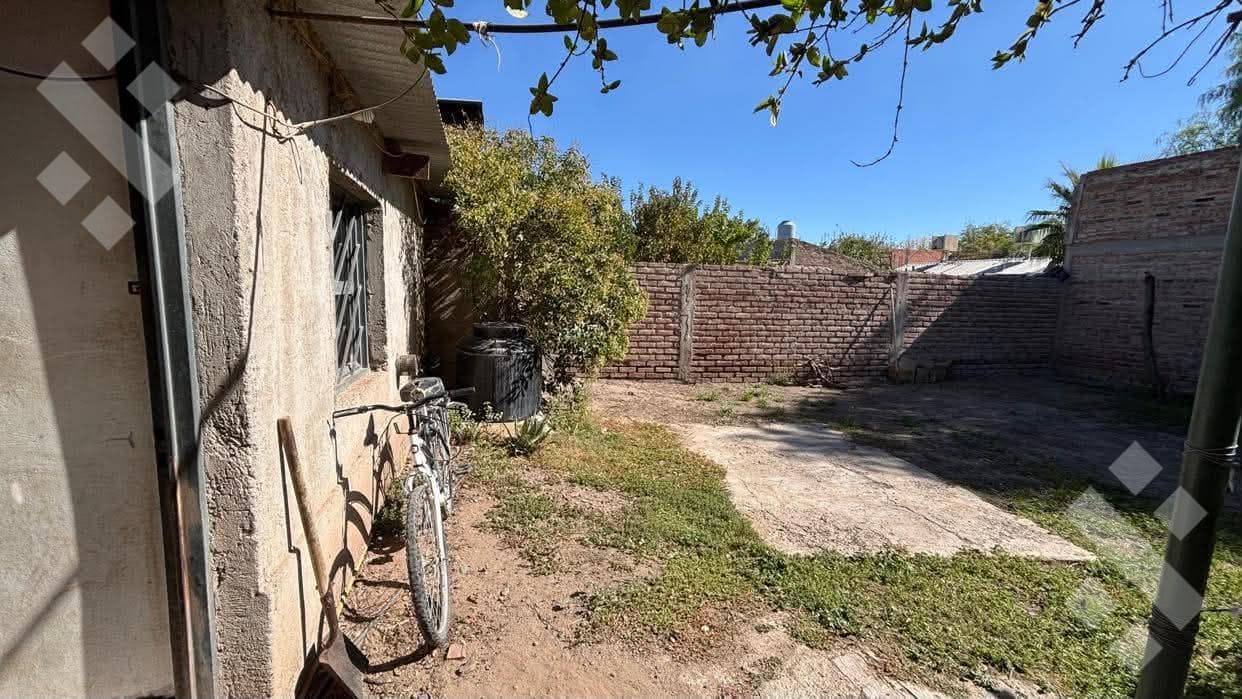 FOR SALE: 3-bedroom house in the Sarmiento neighborhood, Centenario, Neuquén.