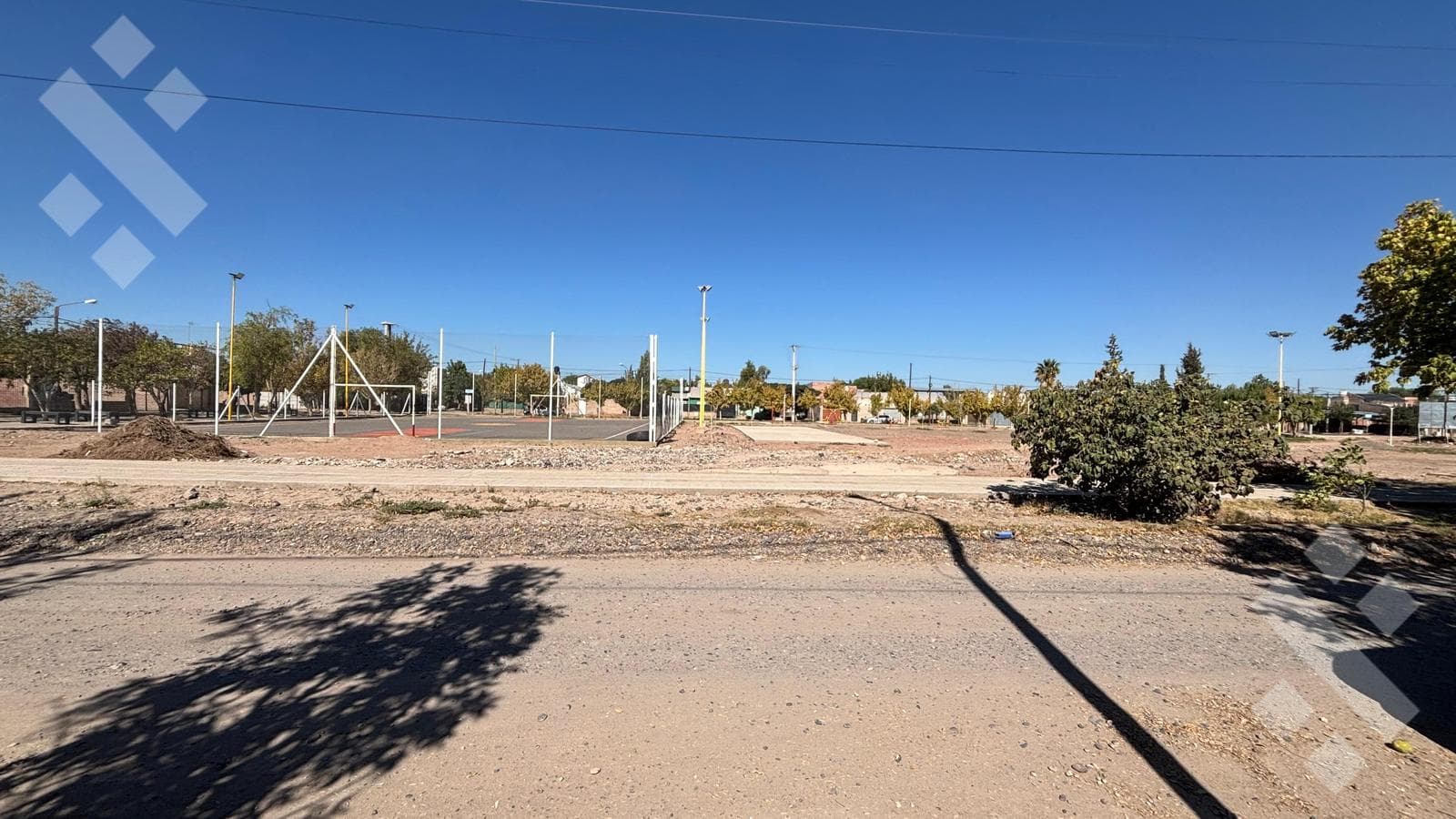 FOR SALE: 3-bedroom house in the Sarmiento neighborhood, Centenario, Neuquén.