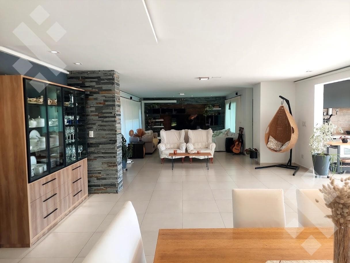 4-BEDROOM HOUSE FOR RENT - LA ZAGALA NEIGHBORHOOD, NEUQUÉN