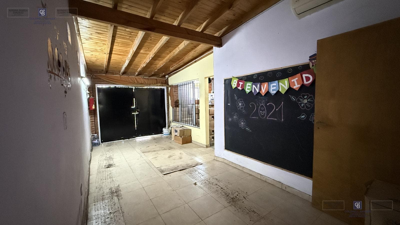 HOUSE FOR SALE: 4 ROOMS, COURTYARD, LOFT, LELOIR PARK, ITUZAINGO