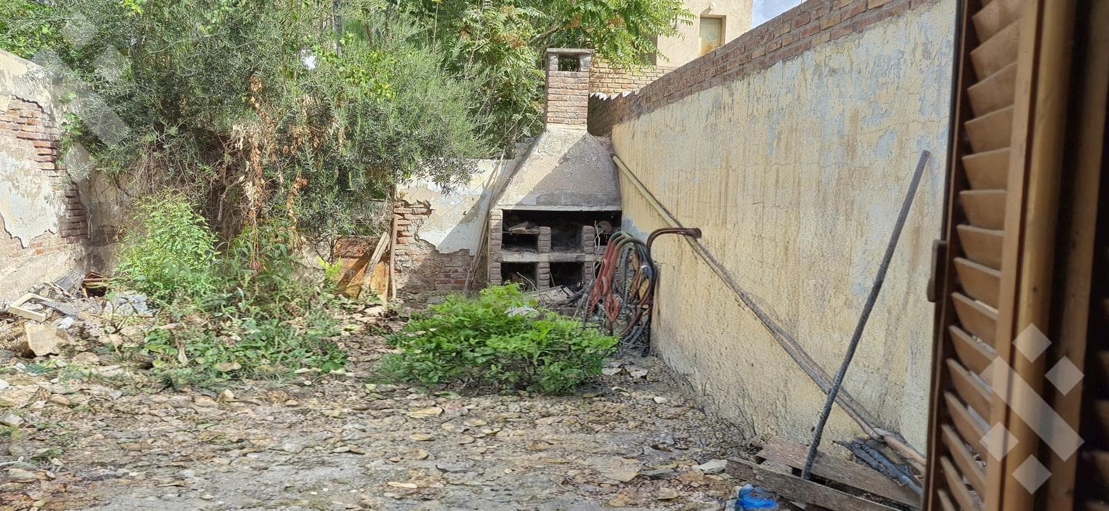 House for Sale on a 500-square-meter Lot | Suitable for Development | 735 Rivadavia, Neuquén
