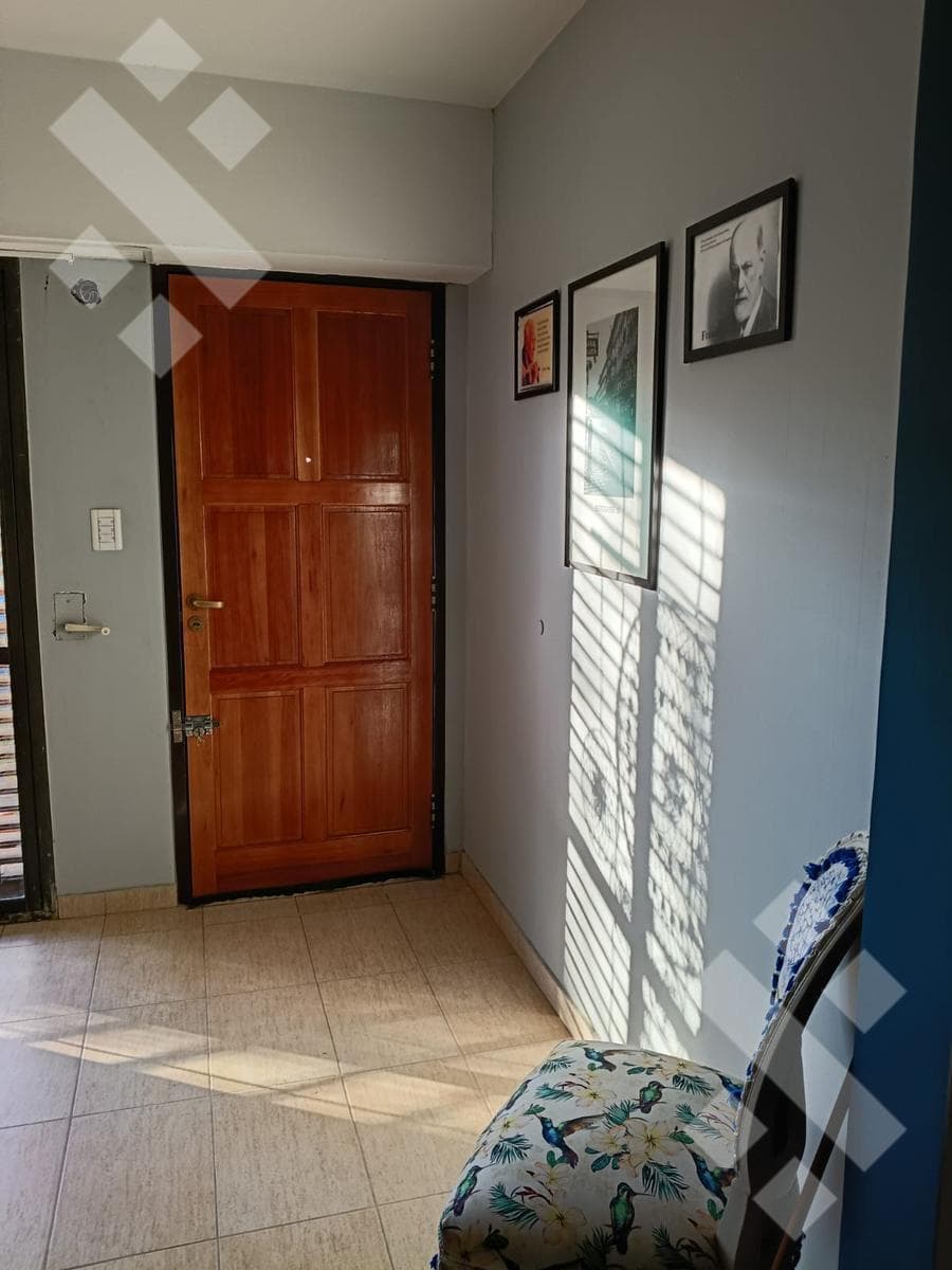 House for Sale - Santa Genoveva Neighborhood - 1400 Islas Malvinas Street