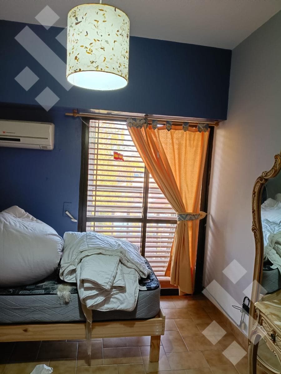 House for Sale - Santa Genoveva Neighborhood - 1400 Islas Malvinas Street