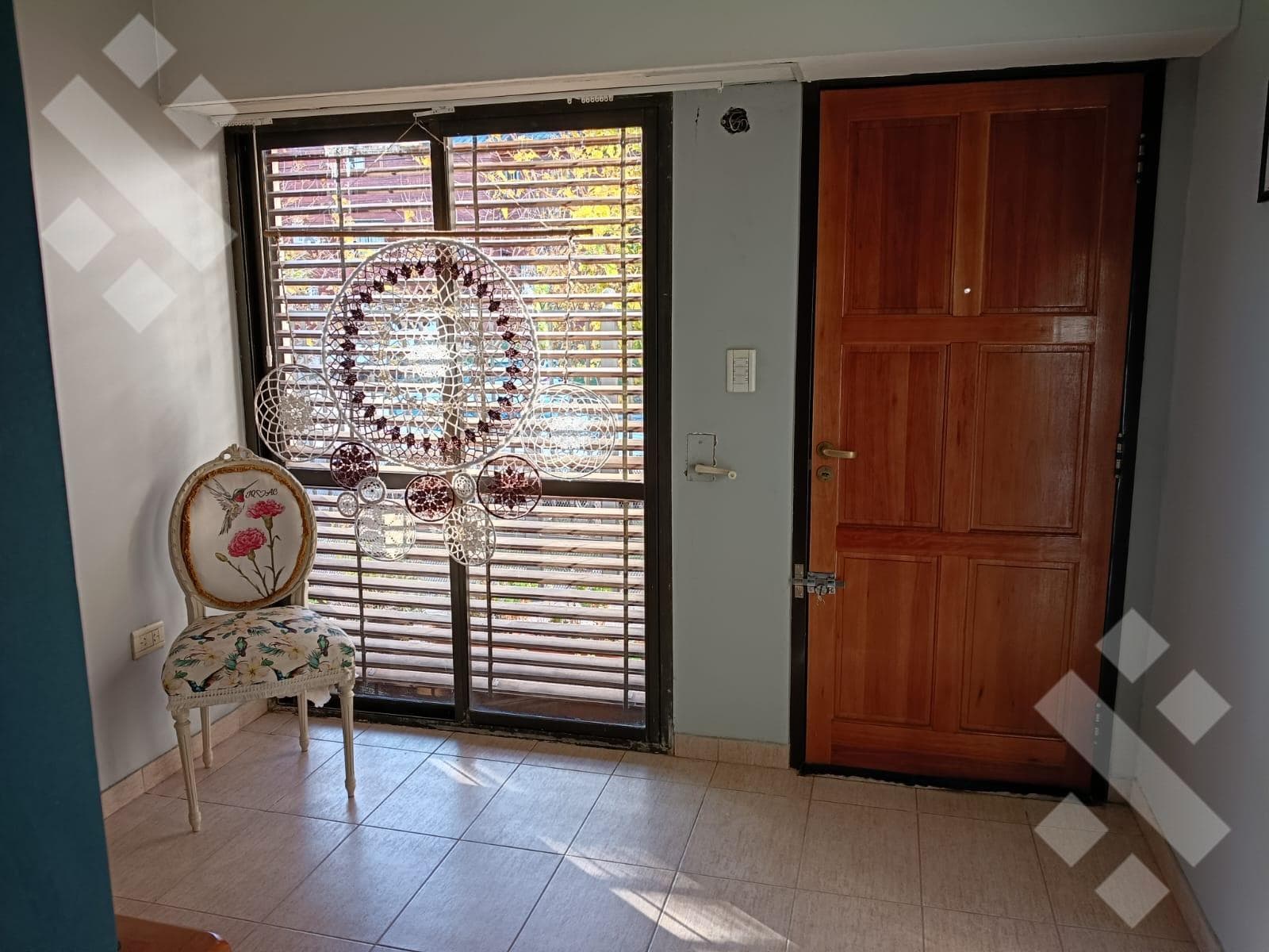 House for Sale - Santa Genoveva Neighborhood - 1400 Islas Malvinas Street