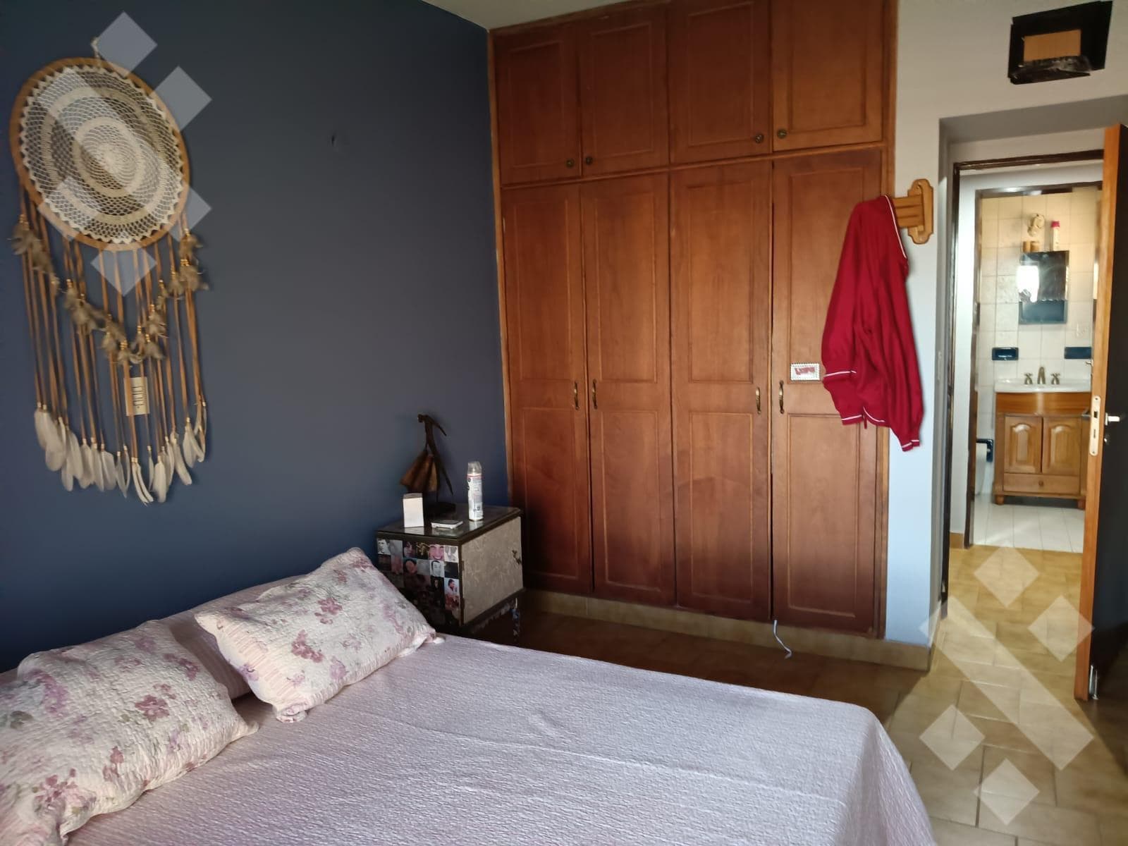 House for Sale - Santa Genoveva Neighborhood - 1400 Islas Malvinas Street