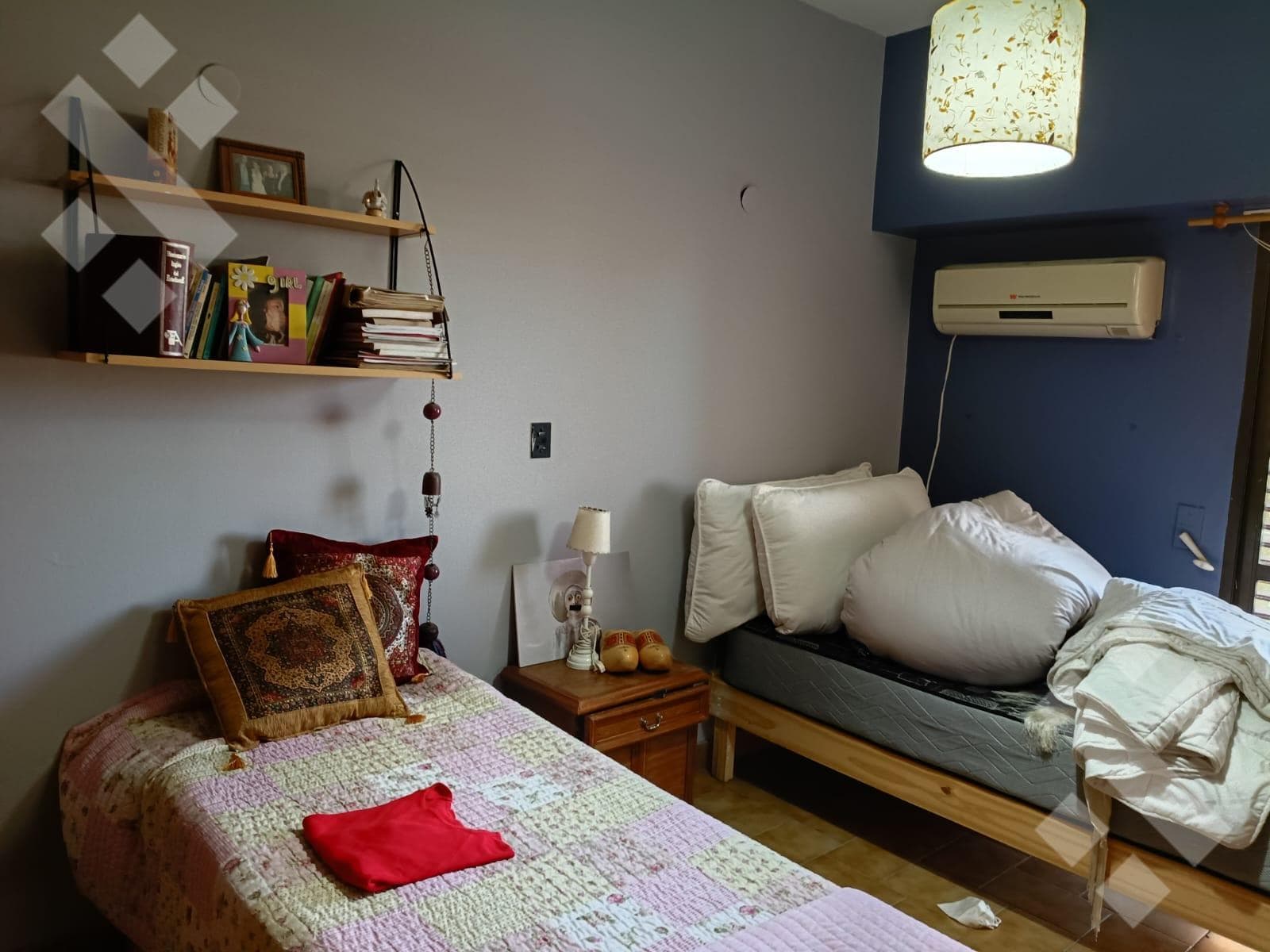 House for Sale - Santa Genoveva Neighborhood - 1400 Islas Malvinas Street