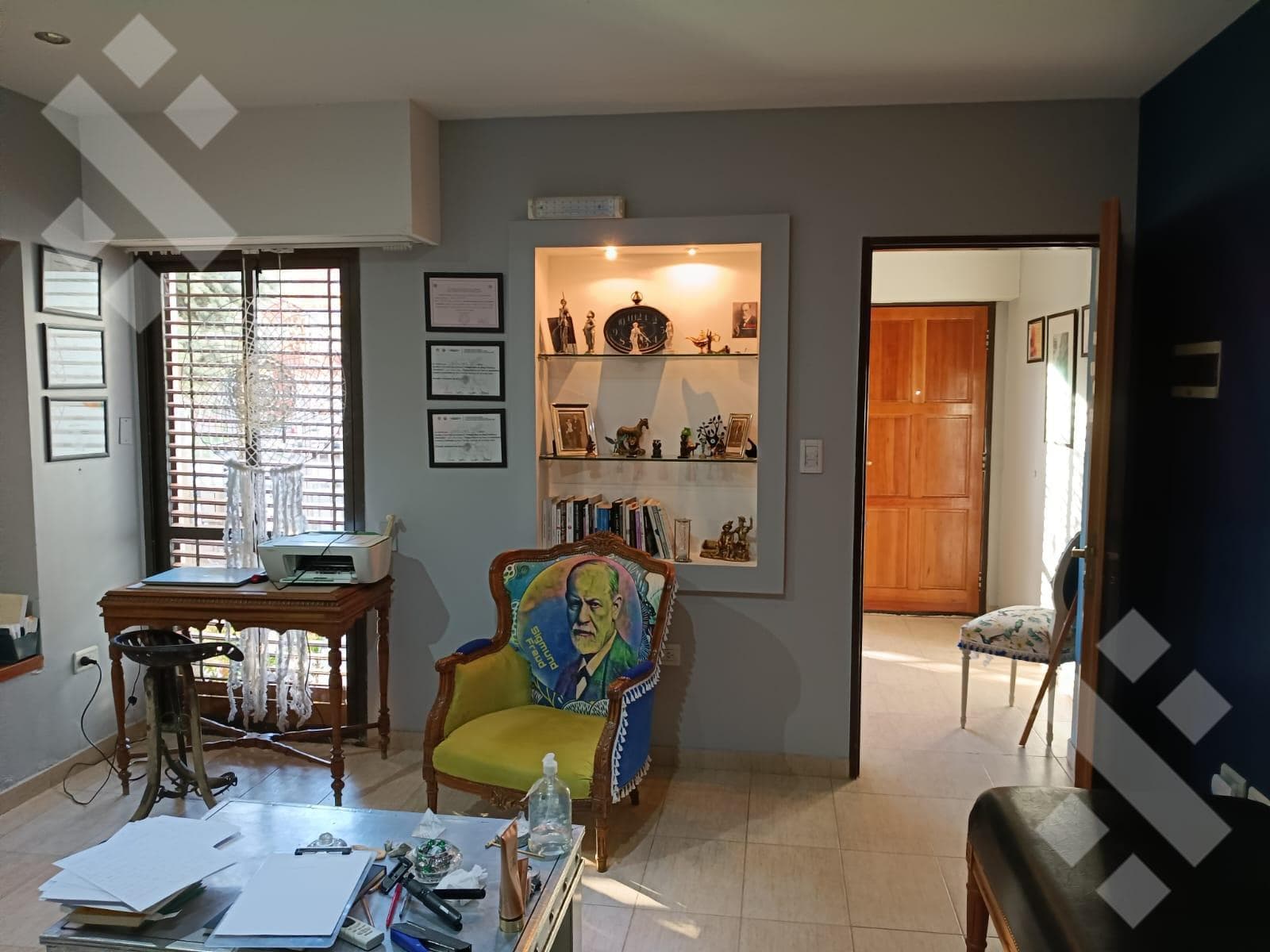 House for Sale - Santa Genoveva Neighborhood - 1400 Islas Malvinas Street