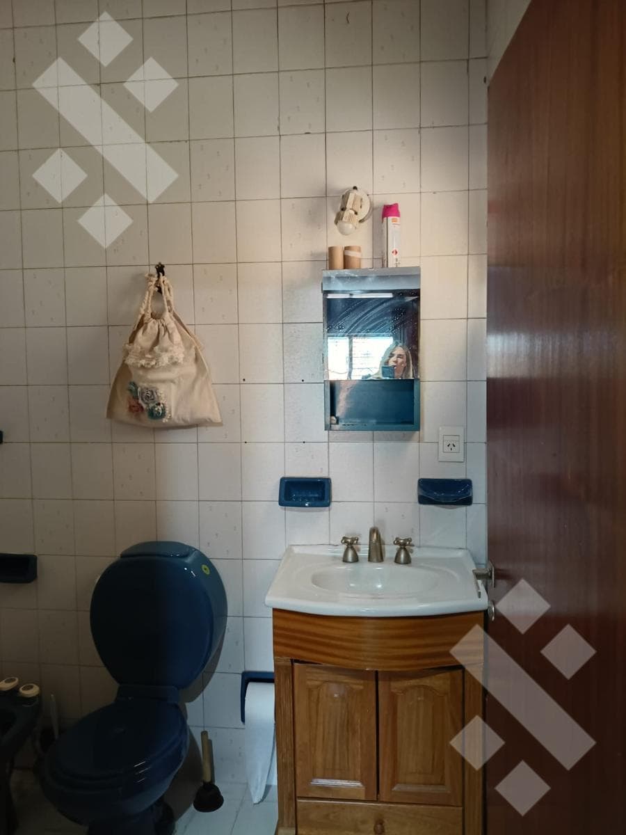 House for Sale - Santa Genoveva Neighborhood - 1400 Islas Malvinas Street