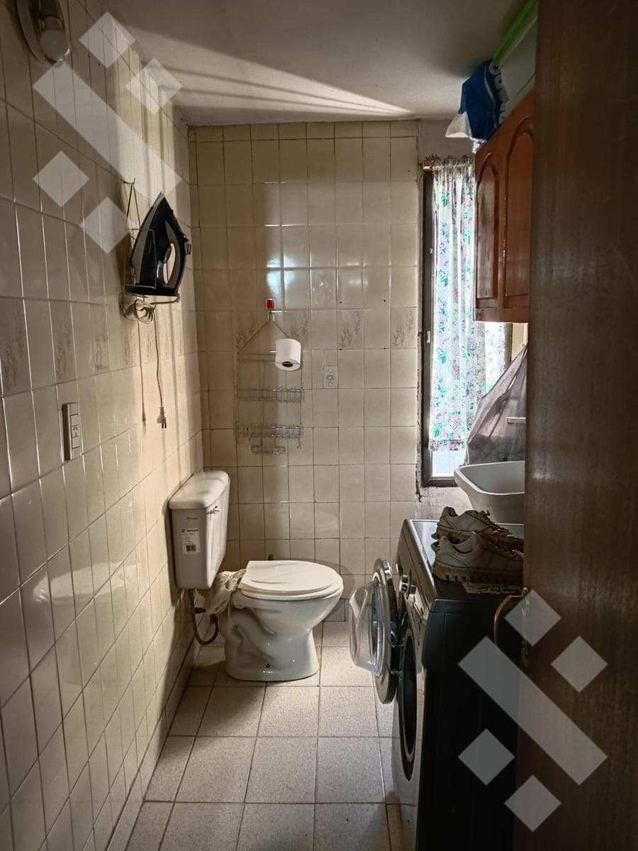 House for Sale - Santa Genoveva Neighborhood - 1400 Islas Malvinas Street
