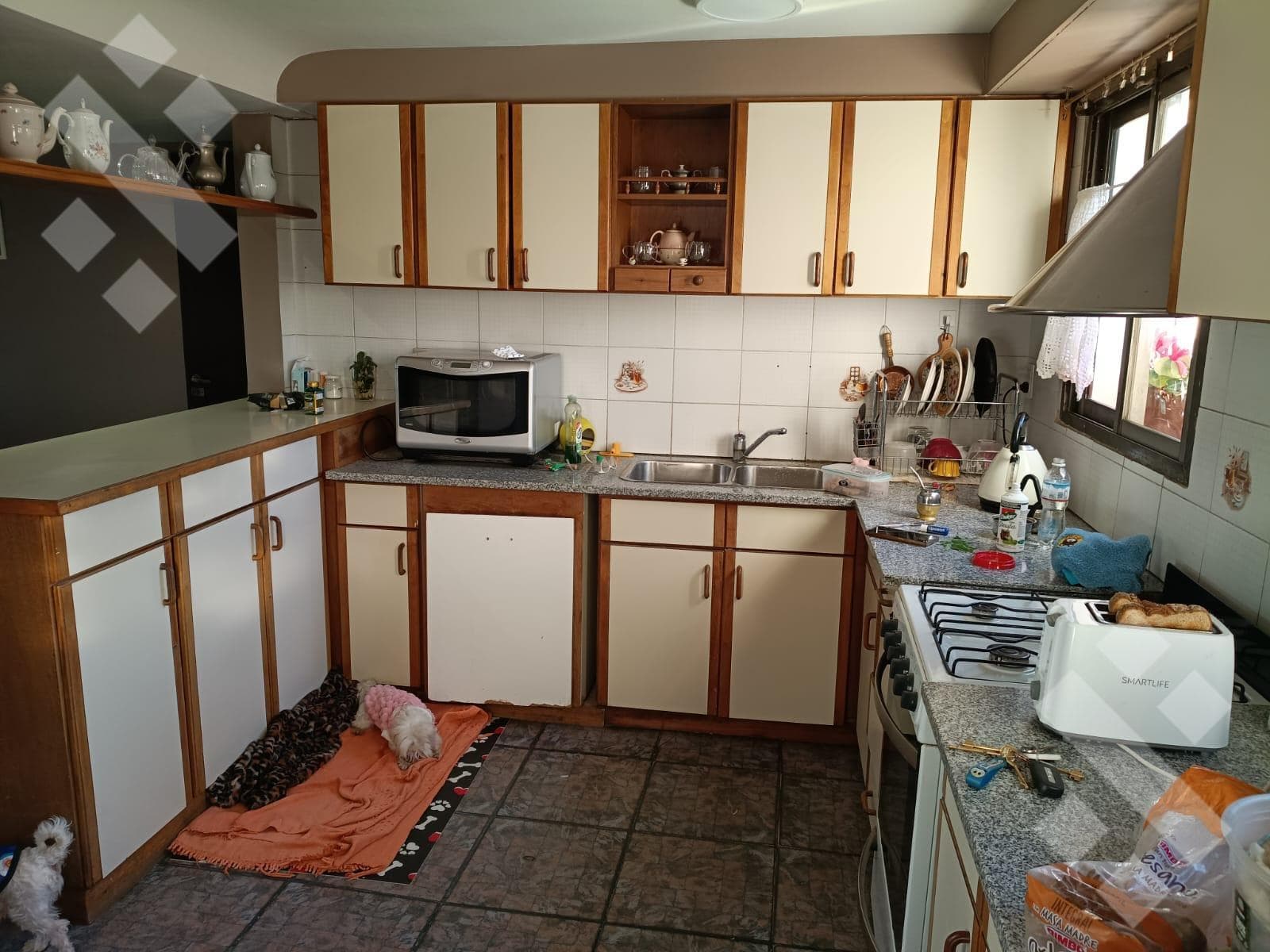 House for Sale - Santa Genoveva Neighborhood - 1400 Islas Malvinas Street