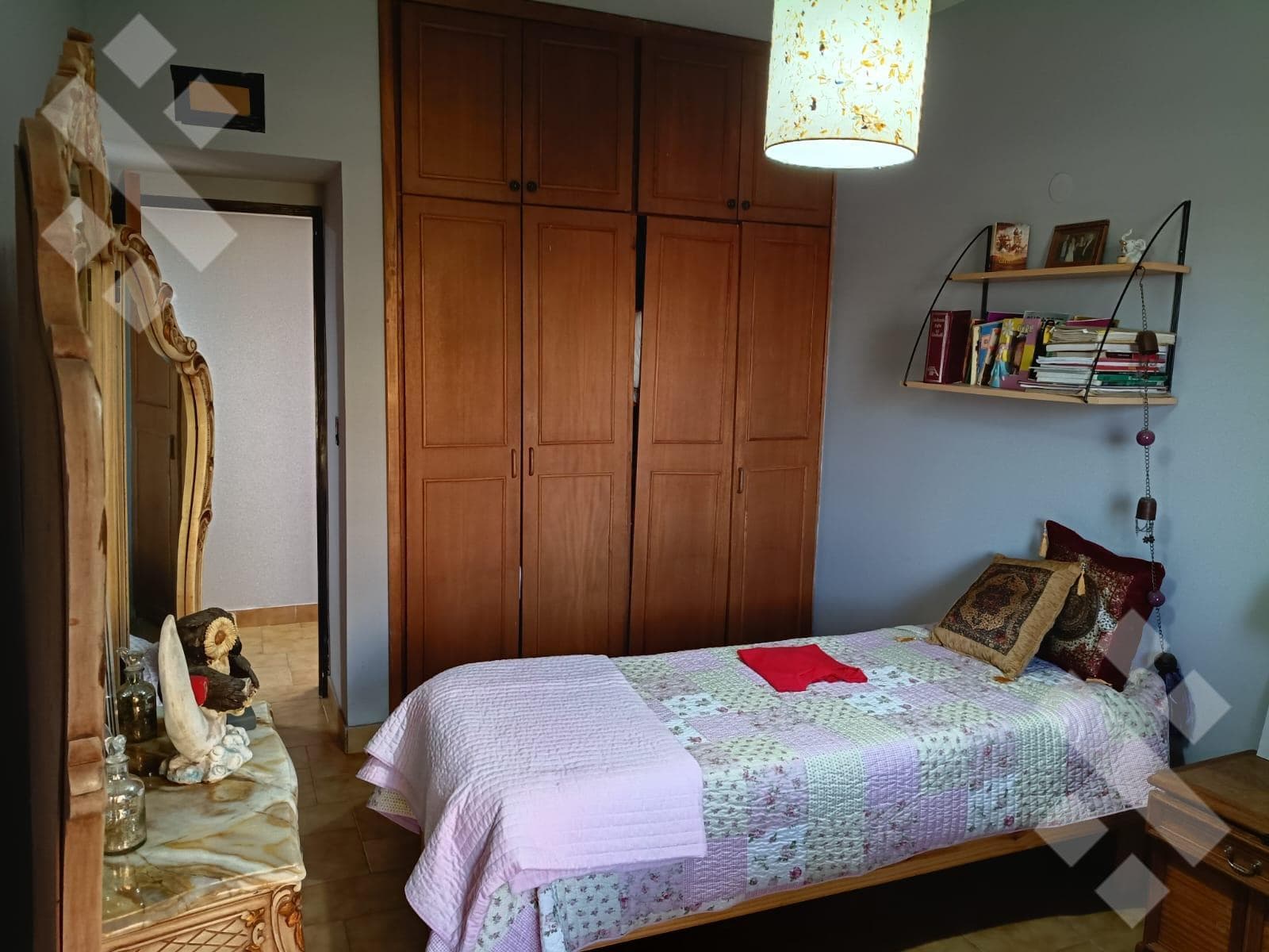 House for Sale - Santa Genoveva Neighborhood - 1400 Islas Malvinas Street
