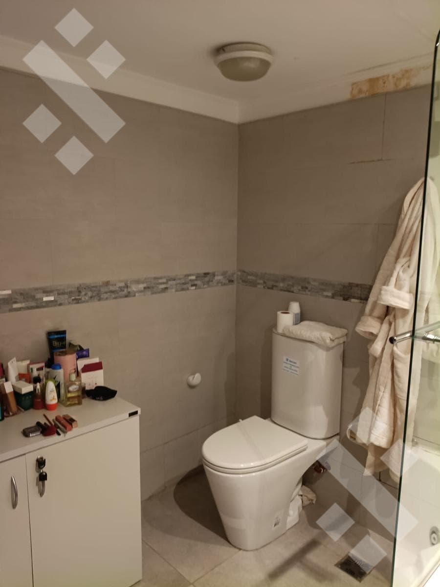 House for Sale - Santa Genoveva Neighborhood - 1400 Islas Malvinas Street