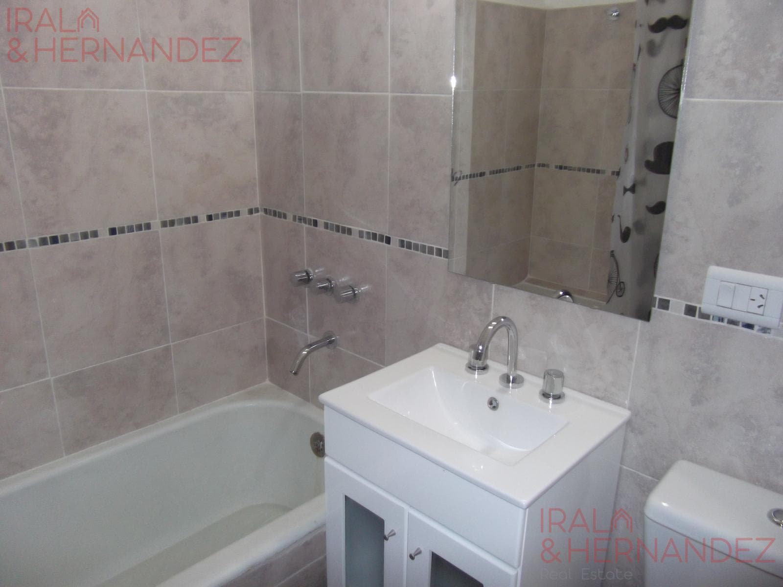 For Sale: Renovated 3-room apartment in Constitución