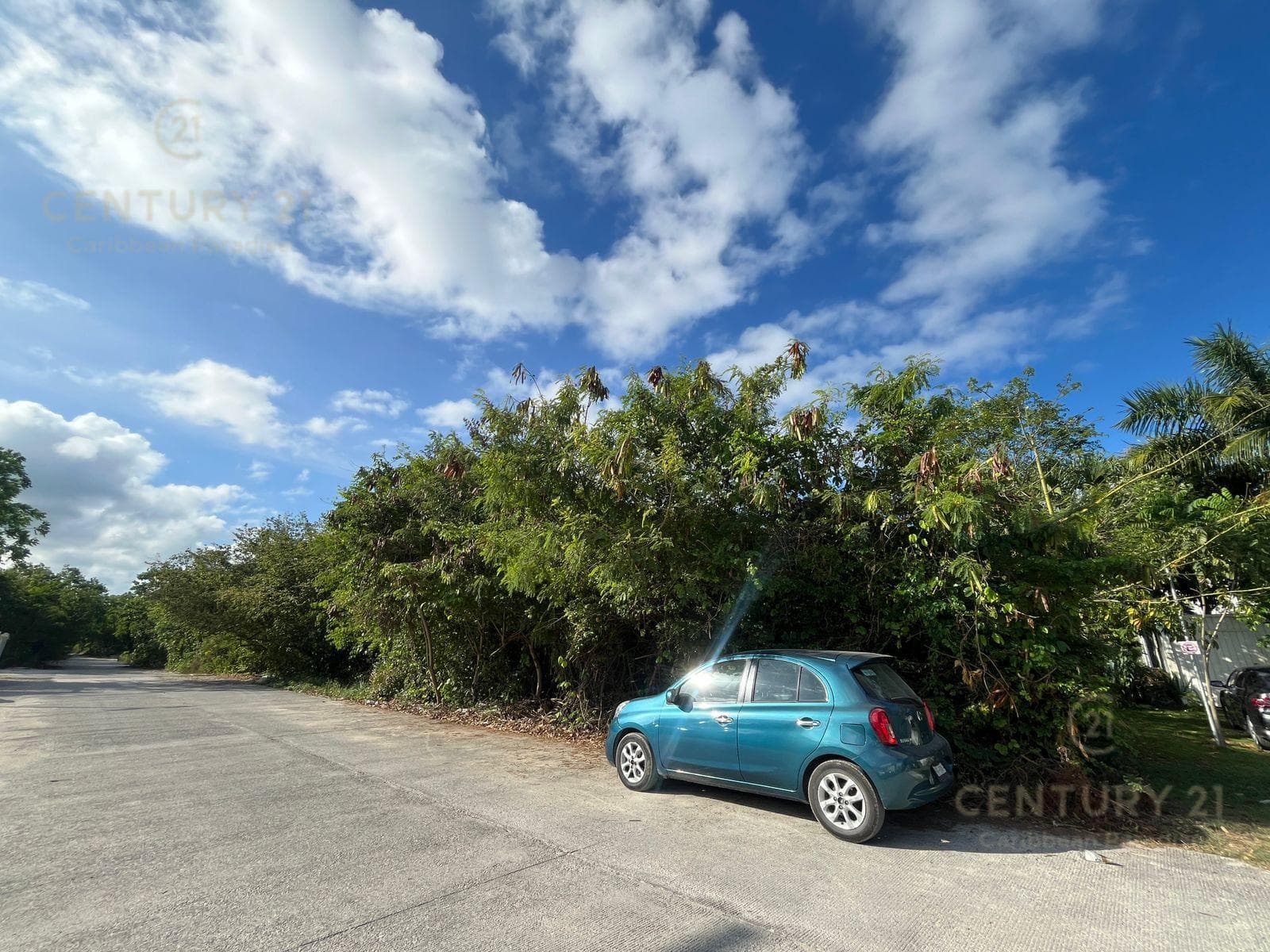 Land for rent behind the Toyota dealership in the South Zone of Playa del Carmen, P4577