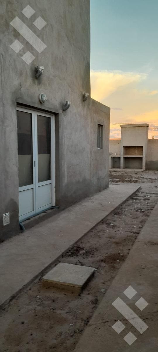 3-BEDROOM PH FOR SALE, MARINI NEIGHBORHOOD, CATRIEL