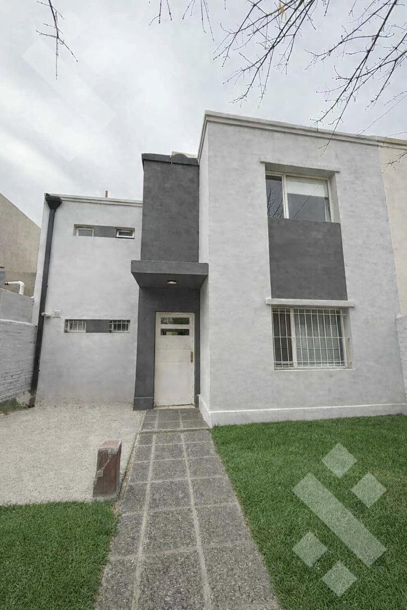 3-BEDROOM DUPLEX FOR SALE - RINCÓN LINDO NEIGHBORHOOD, CIPOLLETTI