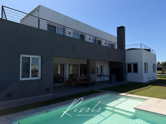 House in San Matias