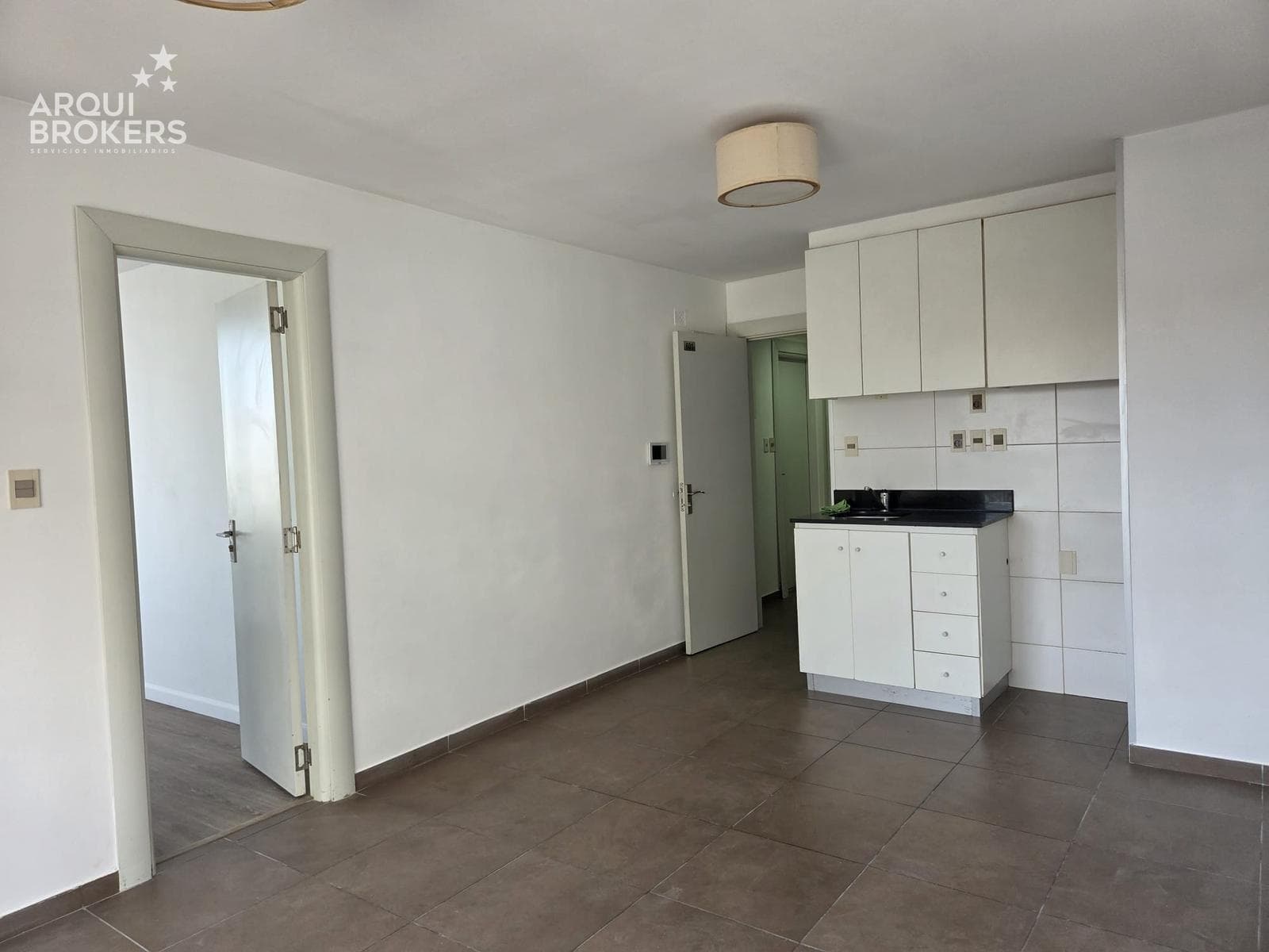 One-bedroom apartment for sale in Parque Rodó with a garage