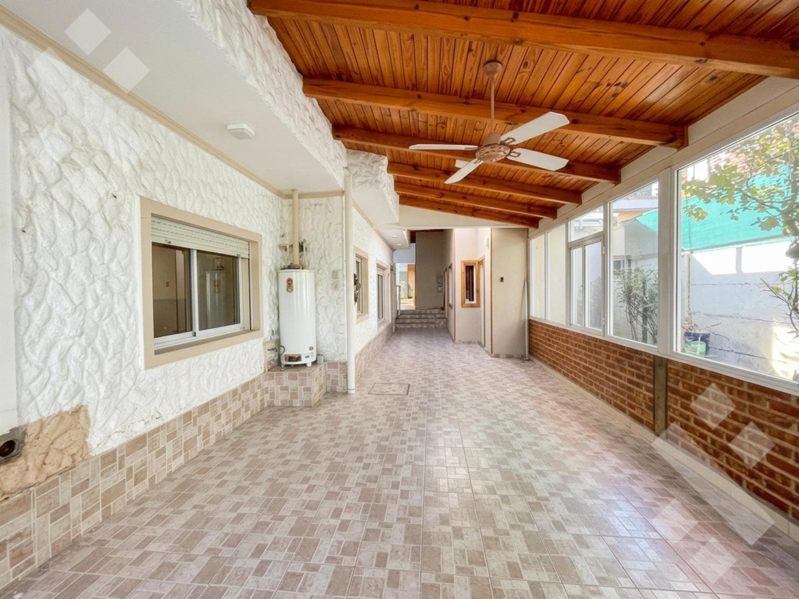 FOR SALE: TWO 2-BEDROOM HOMES WITH A GARAGE AND A BARBECUE AREA - BELGRANO NEIGHBORHOOD - NEUQUÉN CITY