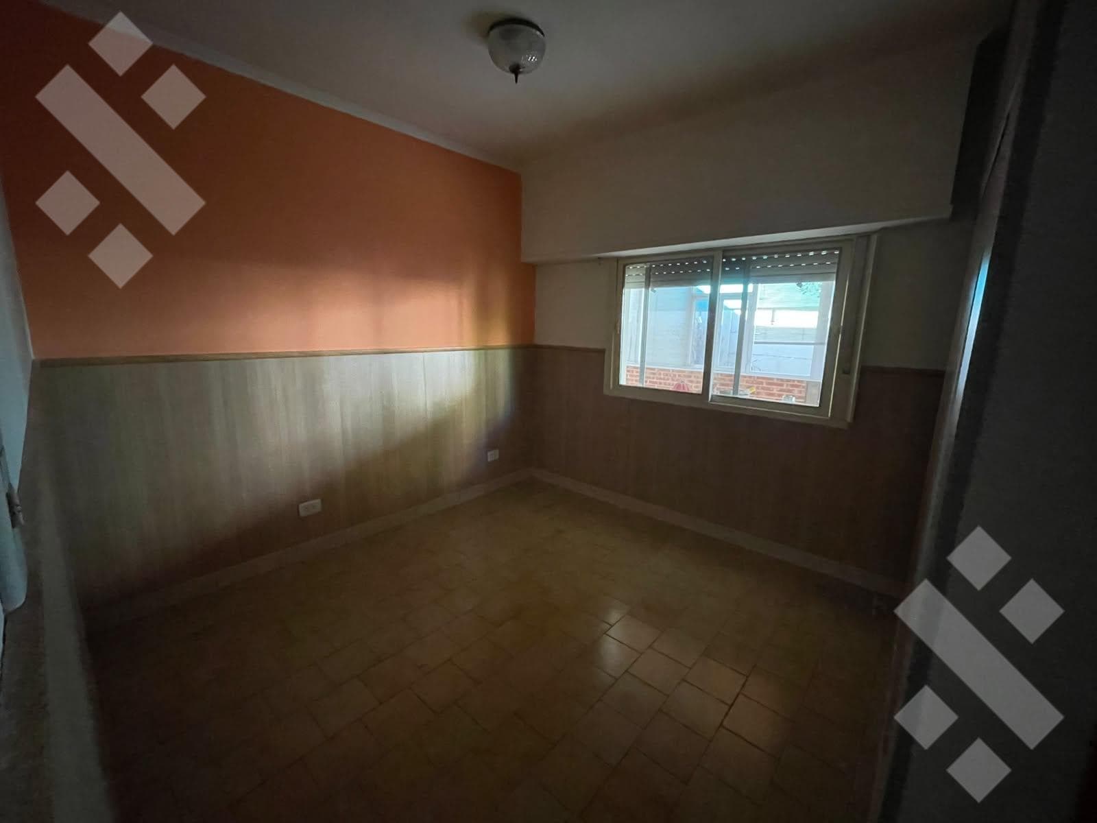 LAND FOR SALE WITH TWO 2-BEDROOM HOMES, A GARAGE, AND A BARBECUE AREA - BELGRANO NEIGHBORHOOD - NEUQUÉN CITY