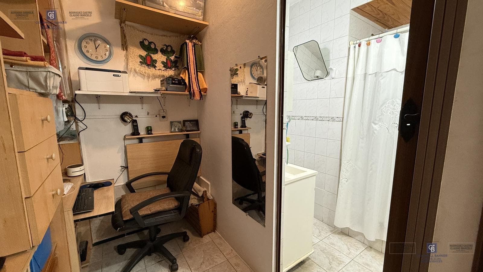 HOUSE FOR SALE: 3 ROOMS, PATIO, BARBECUE, GARAGE, 2 BATHROOMS, MORENO