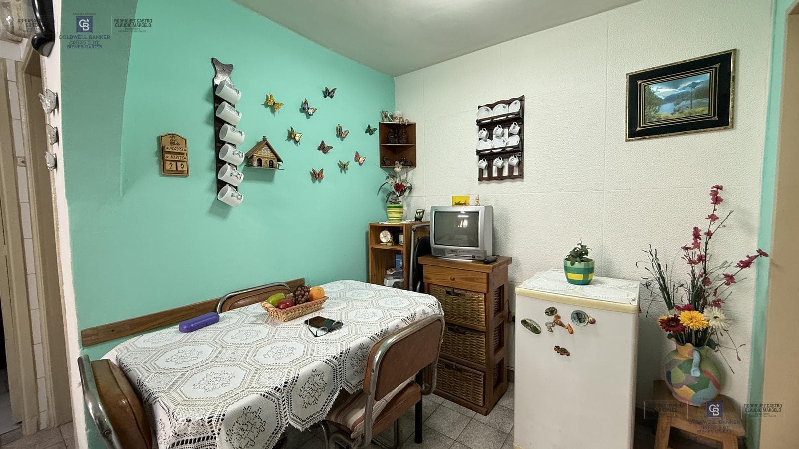 HOUSE FOR SALE: 3 ROOMS, PATIO, BARBECUE, GARAGE, 2 BATHROOMS, MORENO