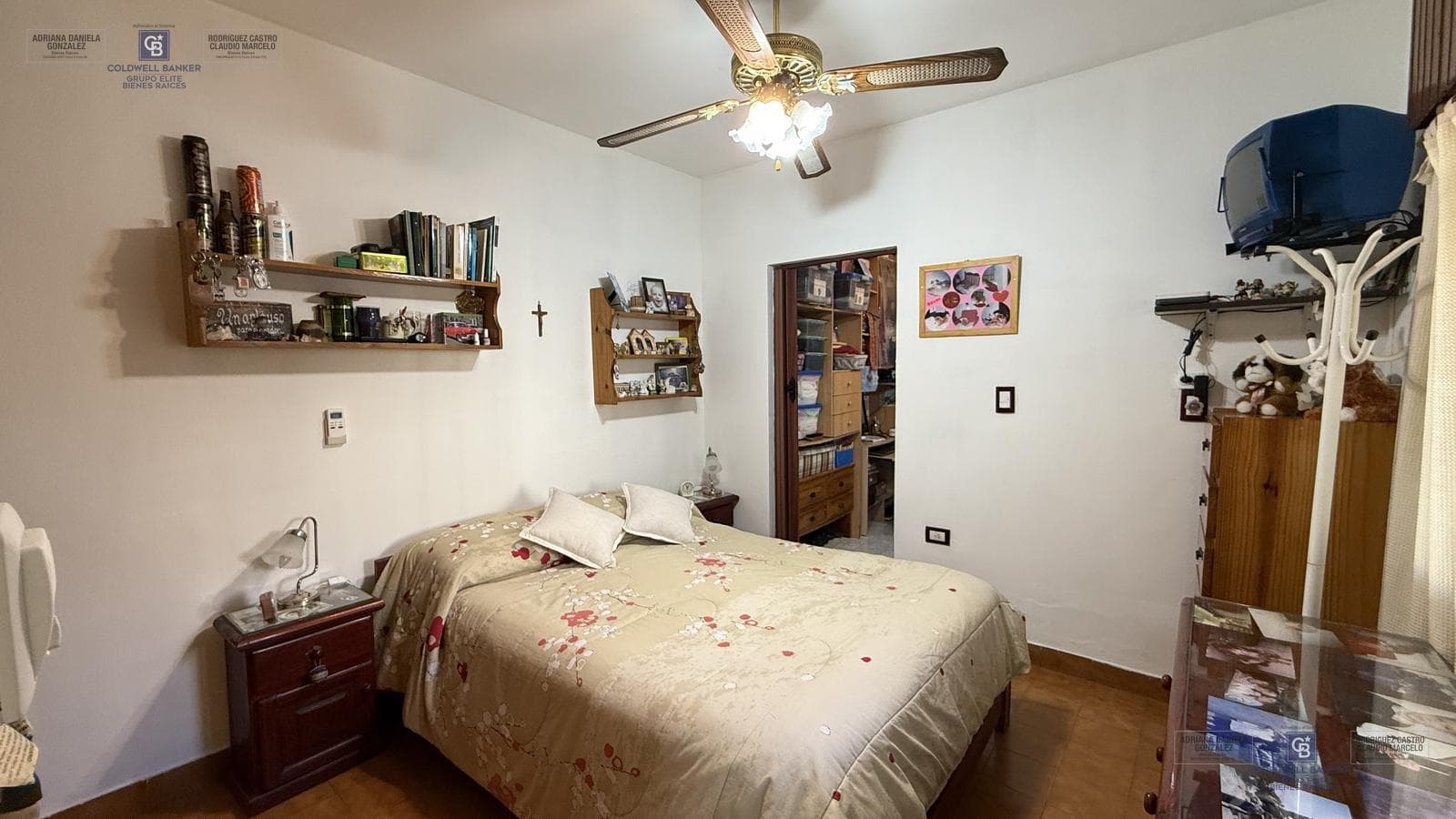 HOUSE FOR SALE: 3 ROOMS, PATIO, BARBECUE, GARAGE, 2 BATHROOMS, MORENO