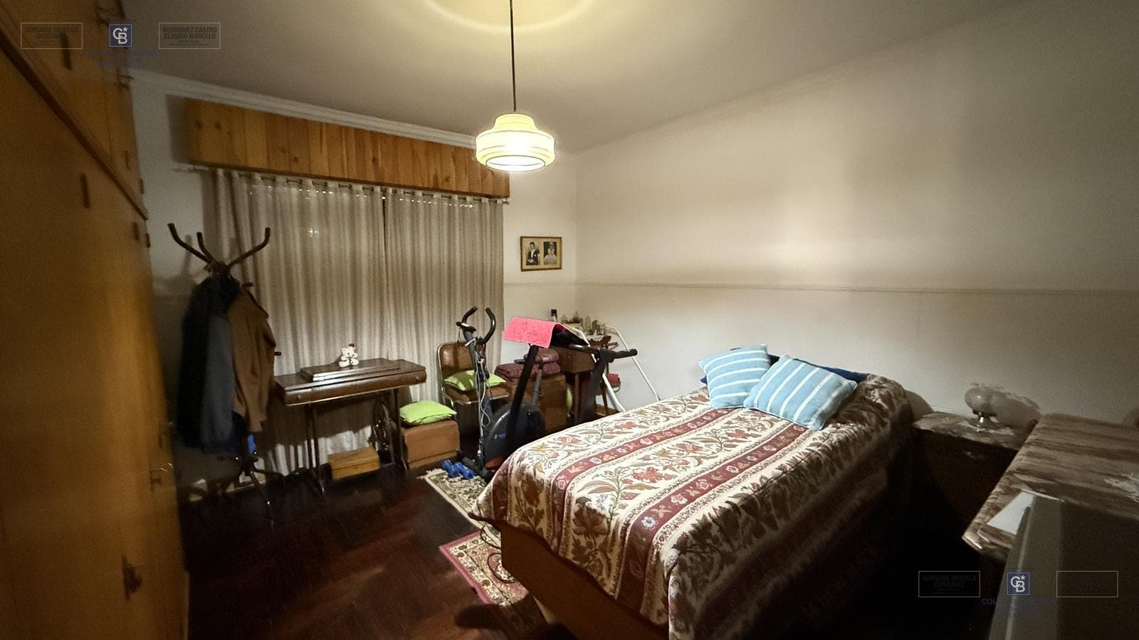 HOUSE FOR SALE: 3 ROOMS, PATIO, BARBECUE, GARAGE, 2 BATHROOMS, MORENO