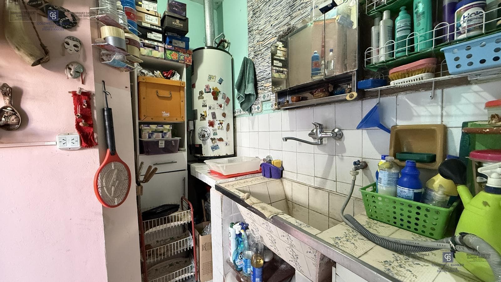 HOUSE FOR SALE: 3 ROOMS, PATIO, BARBECUE, GARAGE, 2 BATHROOMS, MORENO