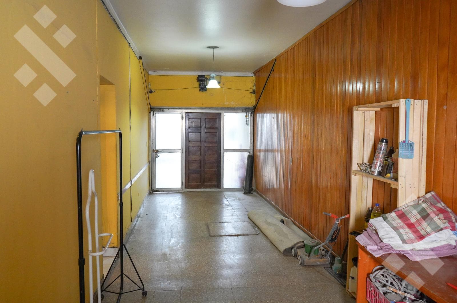 4-BEDROOM HOUSE FOR SALE (NEEDS RENOVATION) - ALANIS NEIGHBORHOOD, CIPOLLETTI