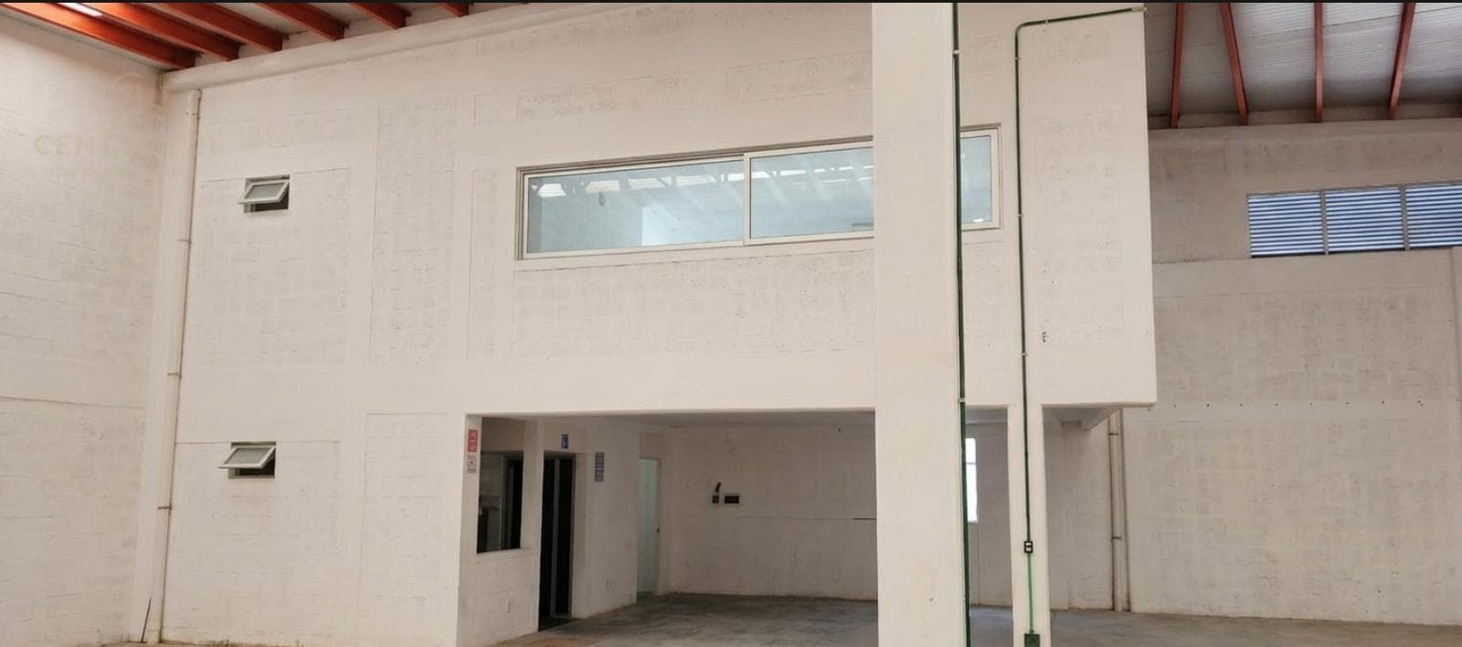 Warehouse for rent, 498 m² with offices, Ejidal neighborhood | Playa del Carmen | P4580