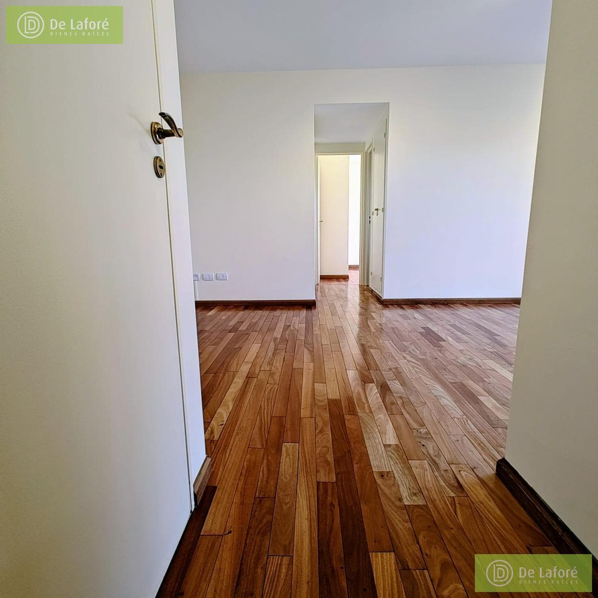 For Rent - 2-bedroom apartment in San Isidro with a balcony and covered parking space, excellent location