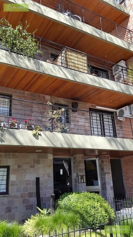 For Rent - 2-bedroom apartment in San Isidro with a balcony and covered parking space, excellent location