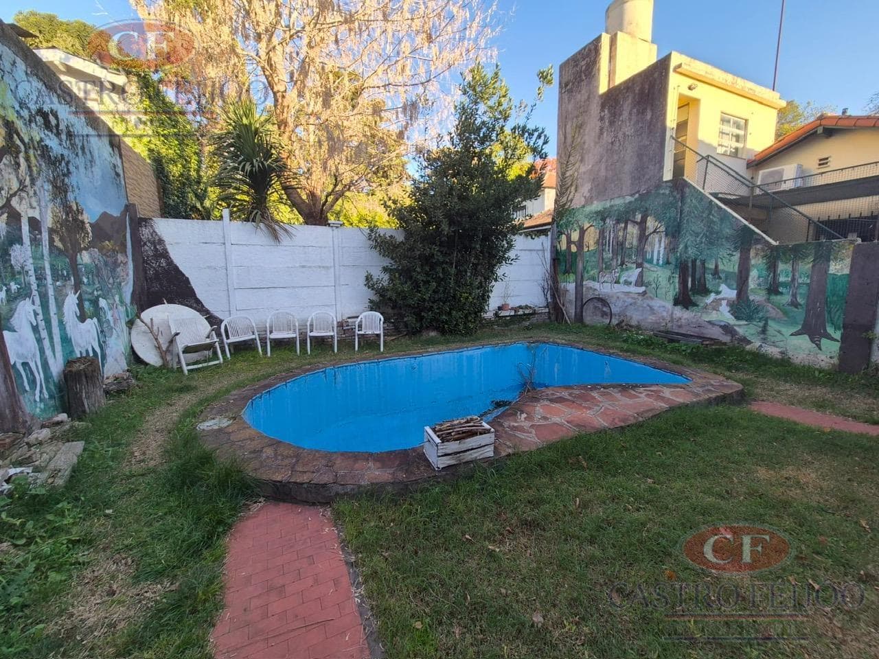 200 Colón Street in Martinez - Ideal home to renovate in a rapidly growing area