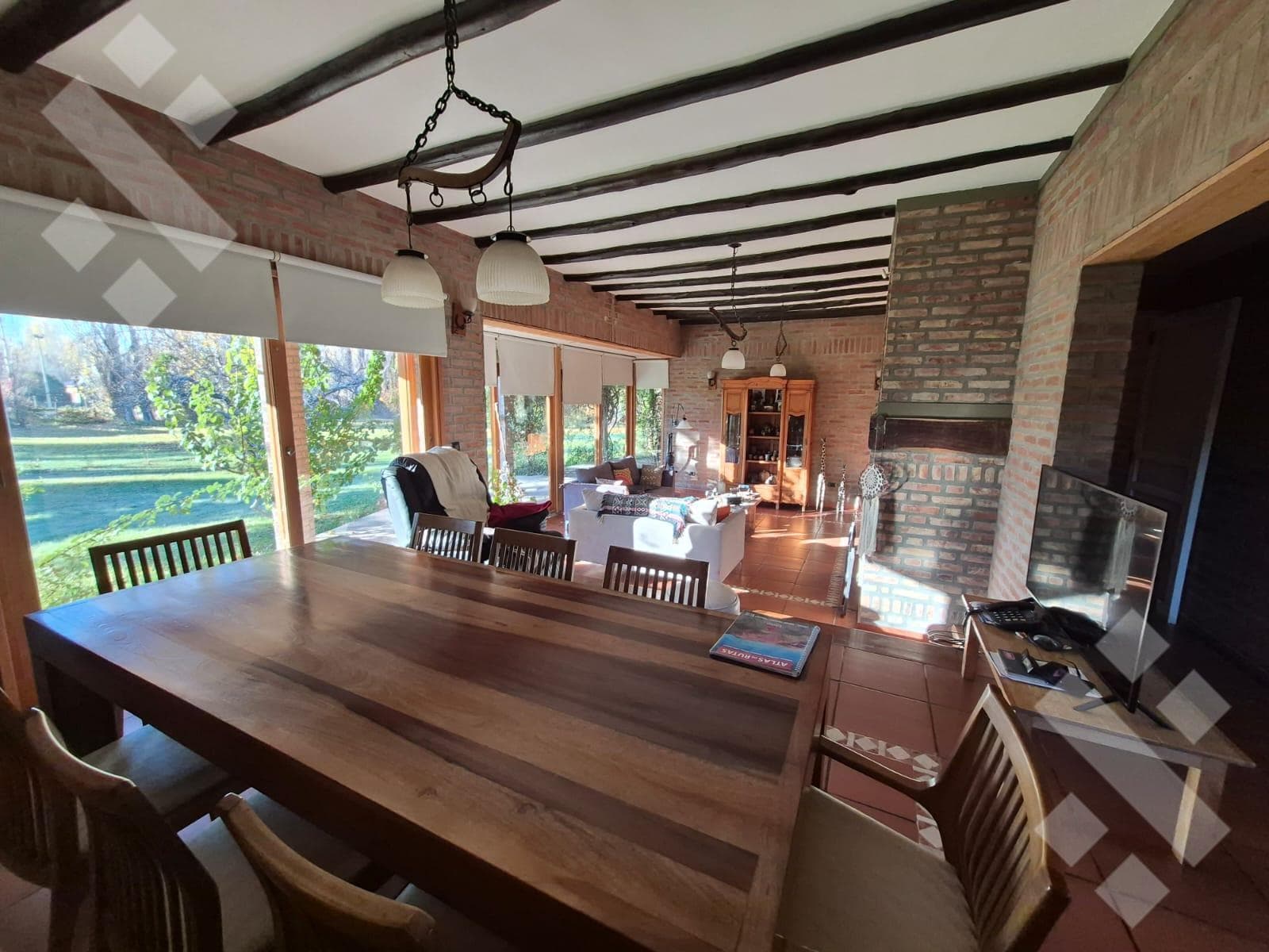 For Sale | 3-Bedroom House with Barbecue Area and Pool | Plottier