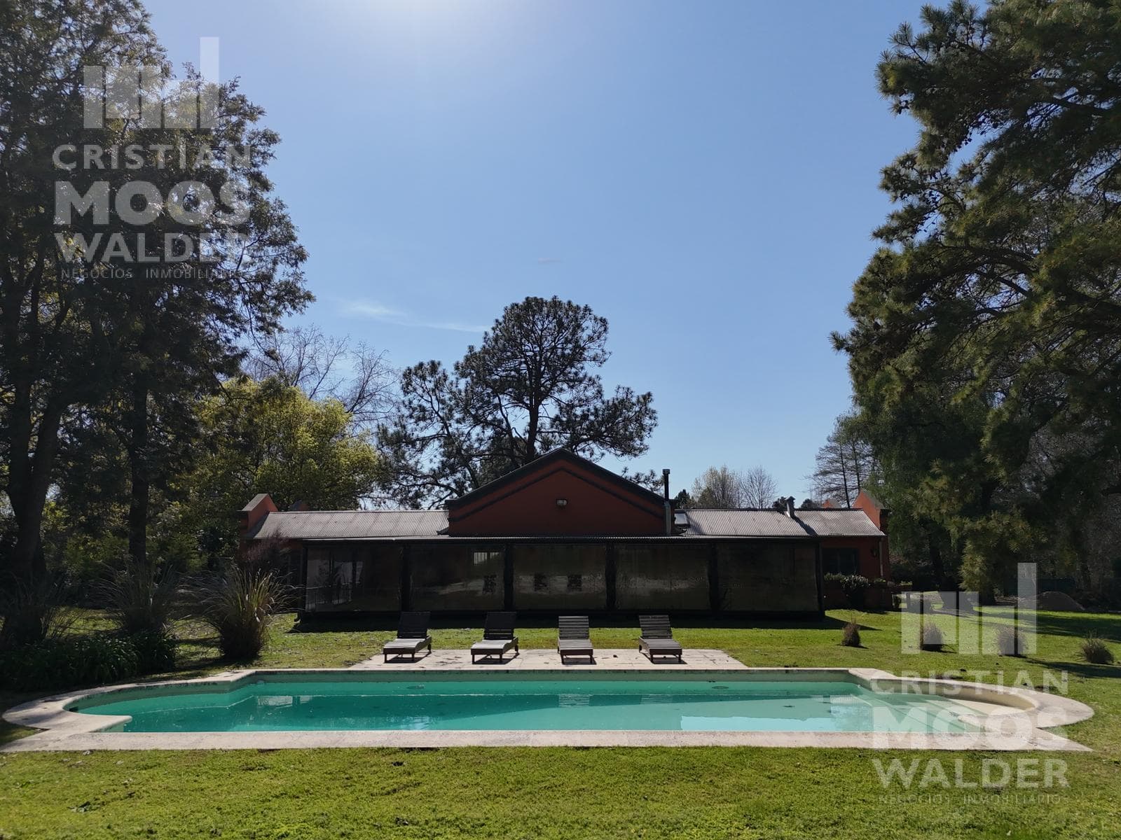 Impeccable House for Sale Just a Few Meters from Avenida de los Lagos in Escobar