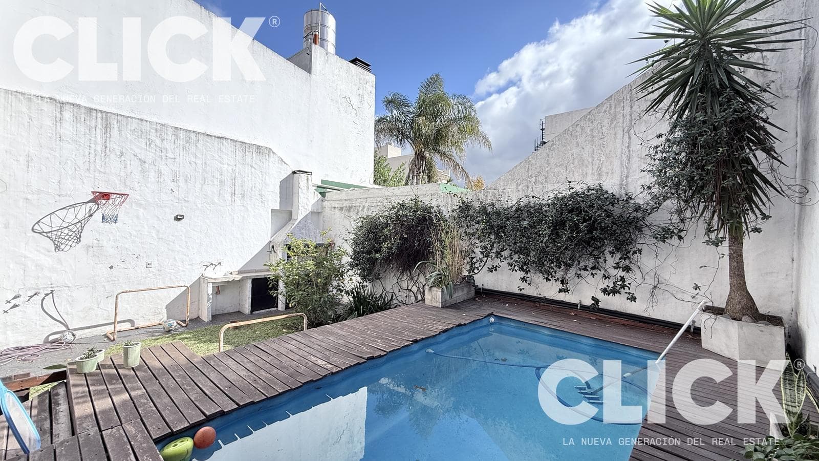 FOR SALE - HOUSE ON ITS OWN LOT - 4 ROOMS - GARDEN - POOL - BARBECUE - VILLA DEVOTO