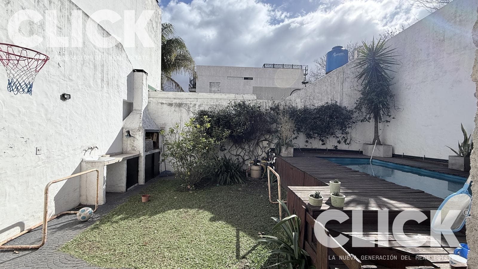 FOR SALE - HOUSE ON ITS OWN LOT - 4 ROOMS - GARDEN - POOL - BARBECUE - VILLA DEVOTO