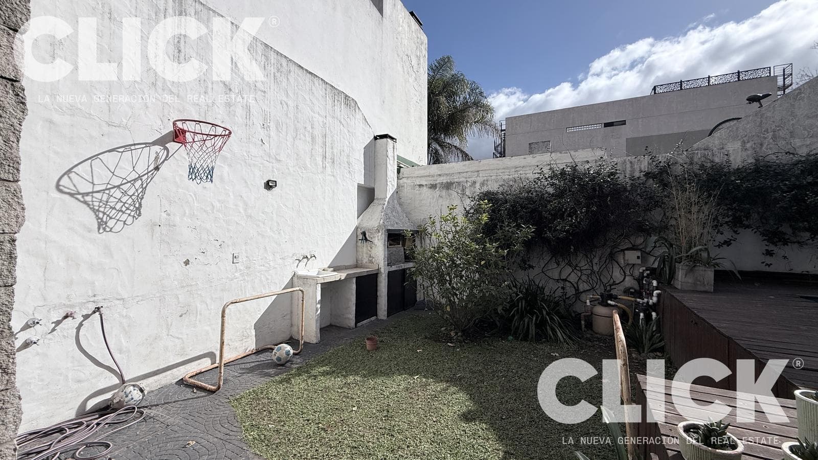 FOR SALE - HOUSE ON ITS OWN LOT - 4 ROOMS - GARDEN - POOL - BARBECUE - VILLA DEVOTO