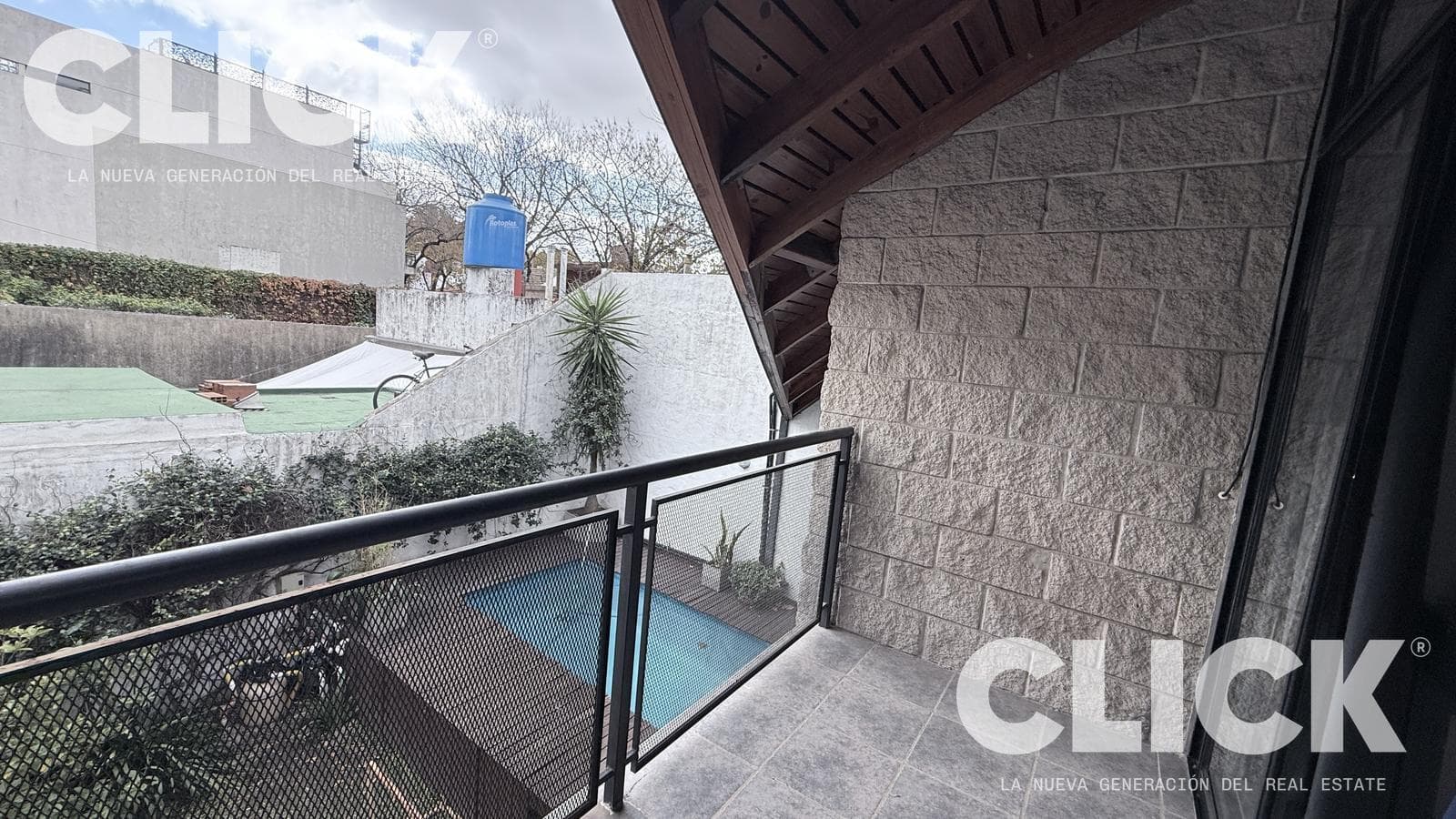 FOR SALE - HOUSE ON ITS OWN LOT - 4 ROOMS - GARDEN - POOL - BARBECUE - VILLA DEVOTO
