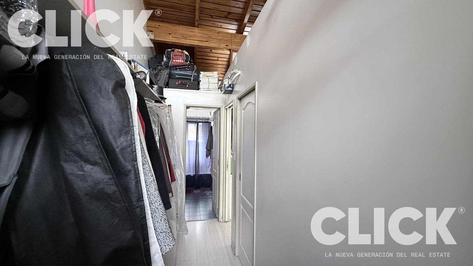 FOR SALE - HOUSE ON ITS OWN LOT - 4 ROOMS - GARDEN - POOL - BARBECUE - VILLA DEVOTO