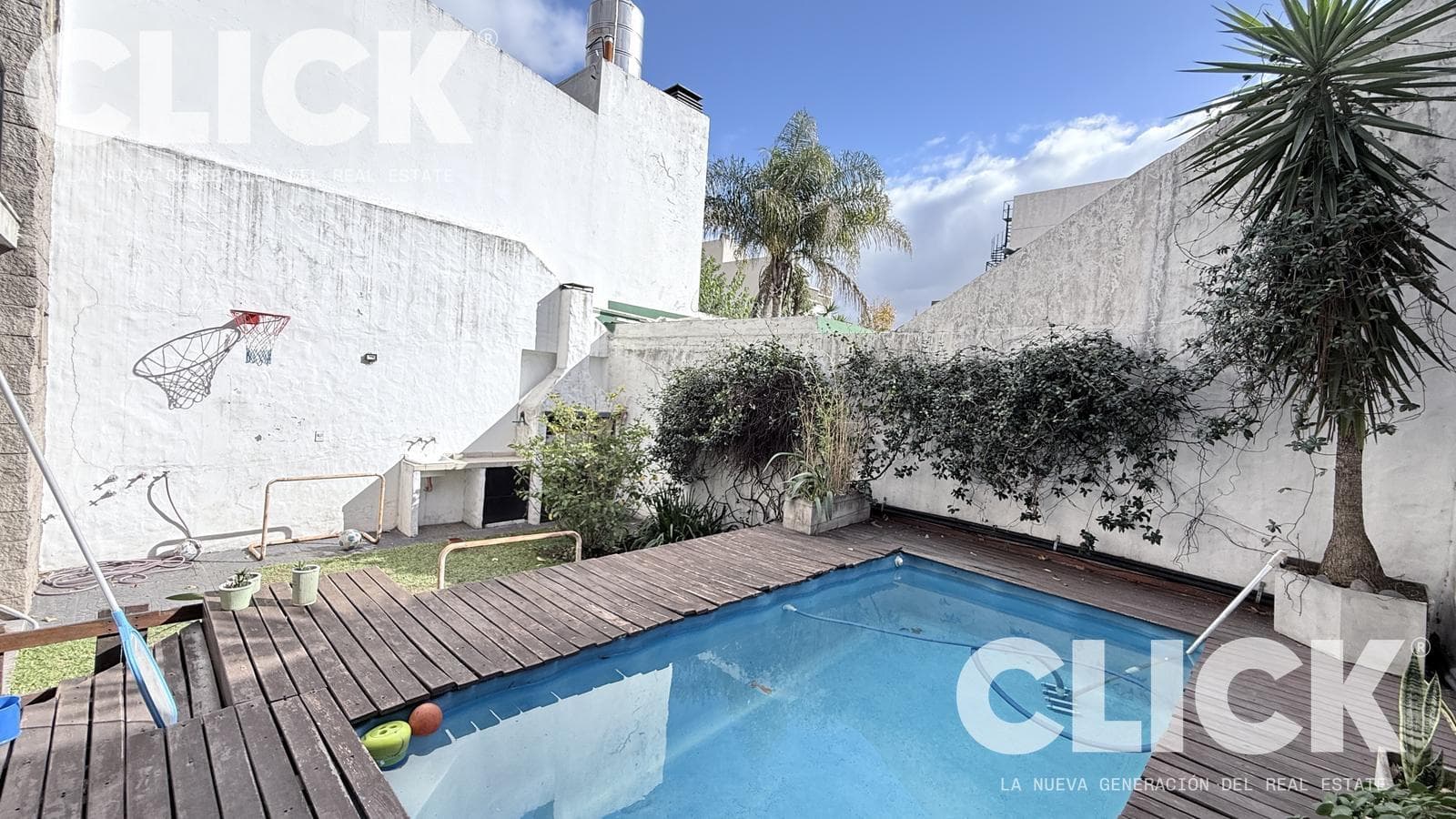 FOR SALE - HOUSE ON ITS OWN LOT - 4 ROOMS - GARDEN - POOL - BARBECUE - VILLA DEVOTO