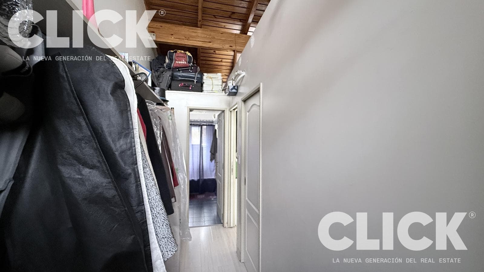 FOR SALE - HOUSE ON ITS OWN LOT - 4 ROOMS - GARDEN - POOL - BARBECUE - VILLA DEVOTO